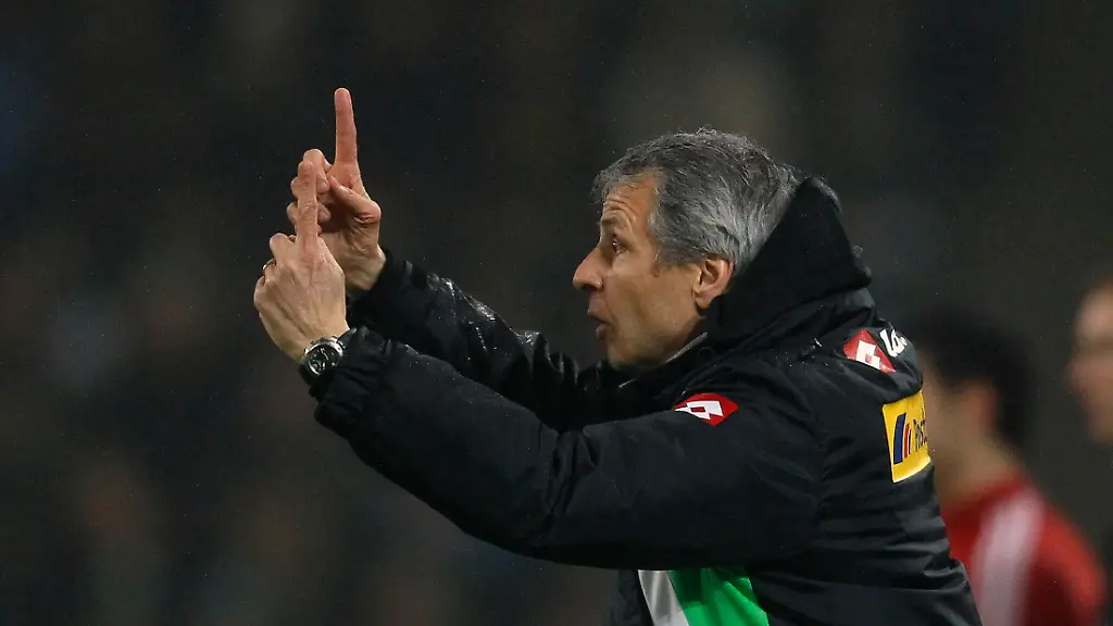2012-02-24T215501Z-01-INA16-RTRMDNP-3-SOCCER-GERMANY-JPG5192894394121921558
