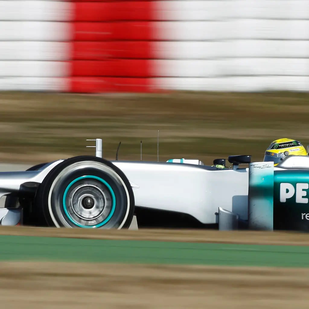 2012-02-22T165645Z-01-BAR107-RTRMDNP-3-MOTOR-RACING-JPG51366540599654882