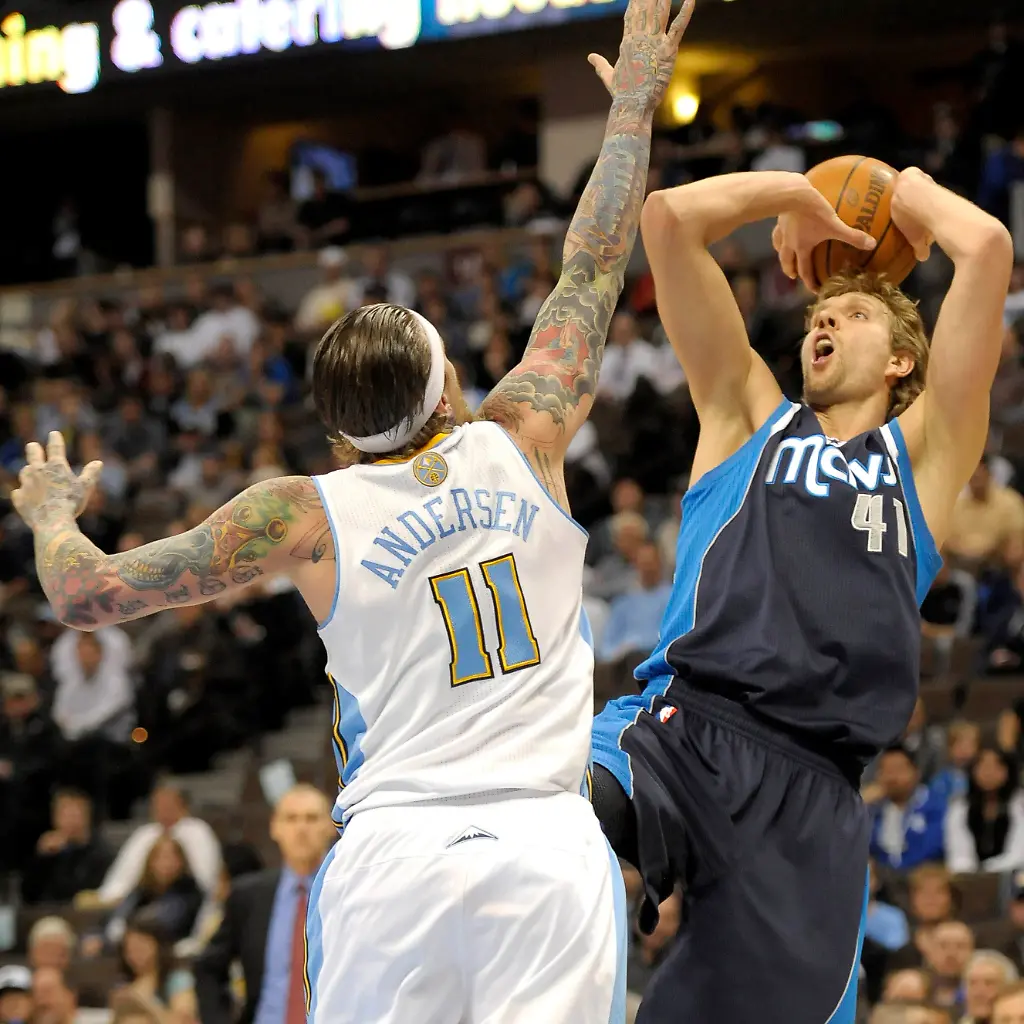 2012-02-09T023909Z-01-DEN02-RTRMDNP-3-NBA-JPG845356490966625991