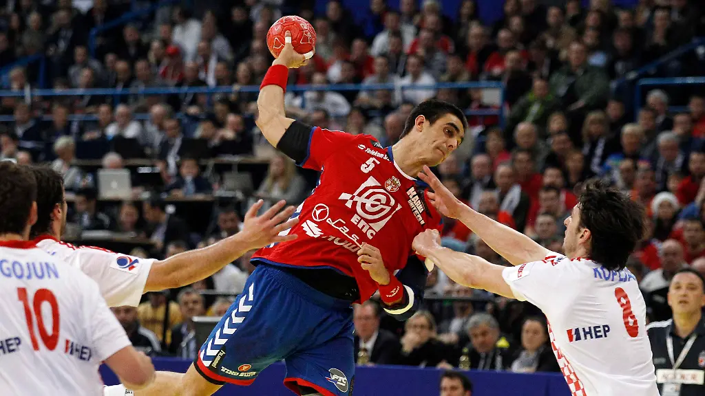 2012-01-28T132713Z-01-STN100-RTRMDNP-3-HANDBALL-EURO-JPG6453555071373322744