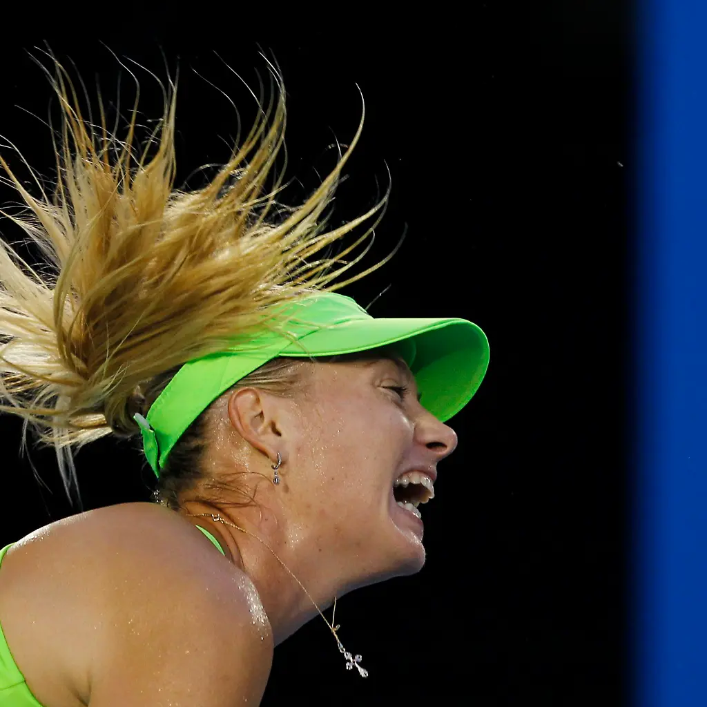 2012-01-28T100451Z-01-MEL371-RTRMDNP-3-TENNIS-OPEN-JPG8124448094962457022