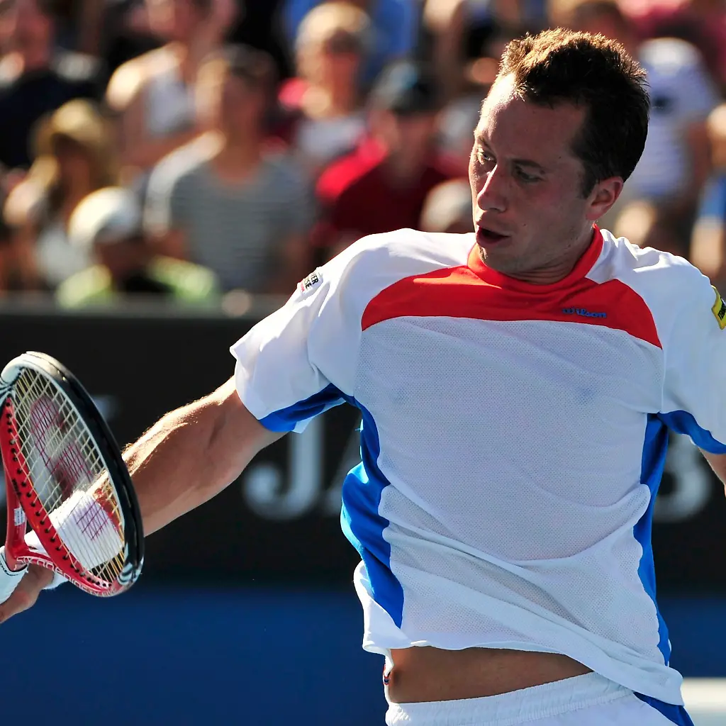 2012-01-22T081711Z-01-MEL654-RTRMDNP-3-TENNIS-OPEN-JPG7487109027763783595