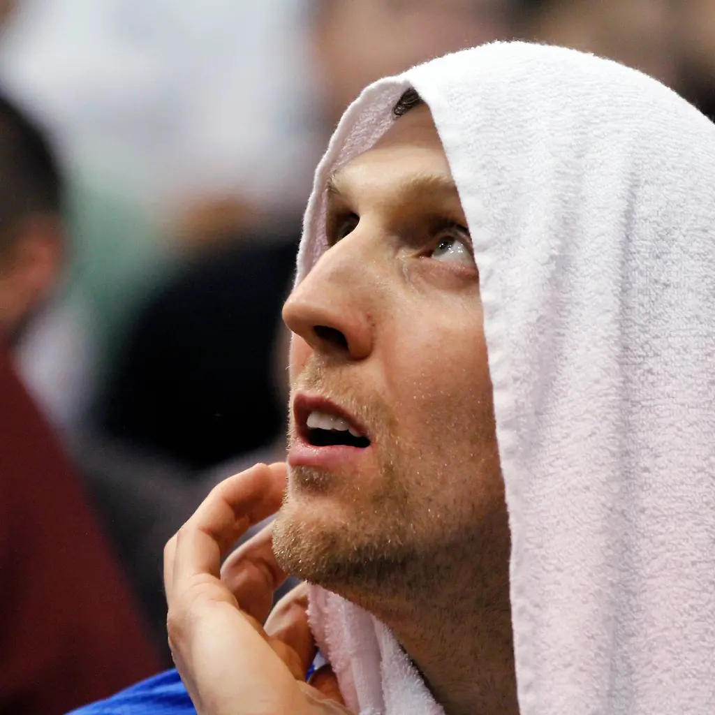 2012-01-20T045642Z-01-SLC12-RTRMDNP-3-NBA-JPG4877514292764349568
