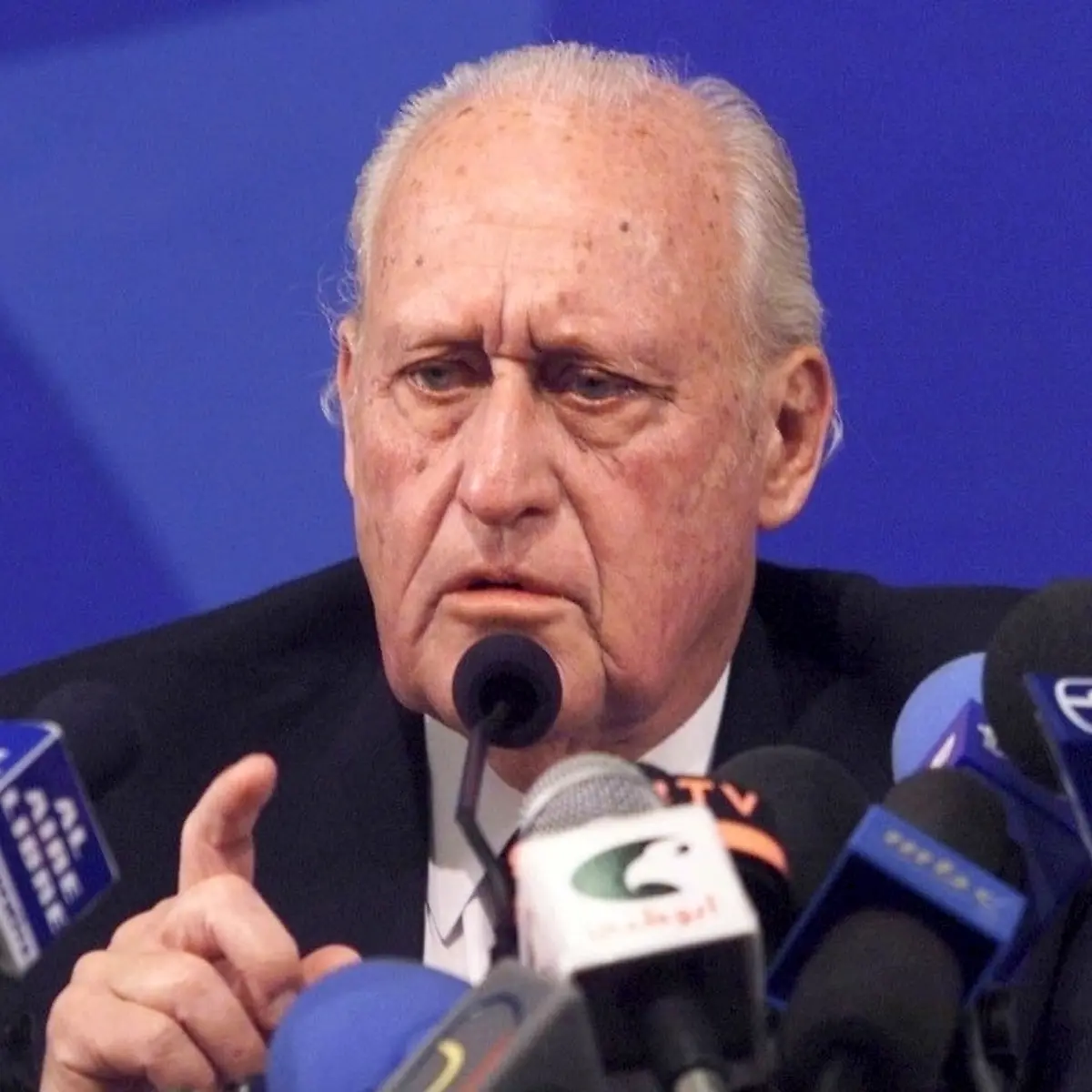 2011-12-05T022428Z-01-SIN201-RTRMDNP-3-OLYMPICS-HAVELANGE-JPG6150299253100396376