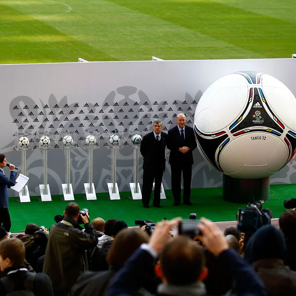 2011-12-02T180135Z-01-KAI13-RTRMDNP-3-SOCCER-EURO-BALL-JPG7691708645073793567