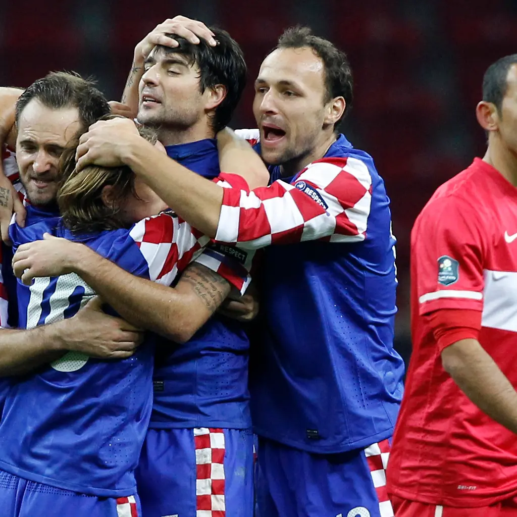 2011-11-11T225653Z-01-IST02-RTRMDNP-3-SOCCER-EURO-JPG7713062171231856566