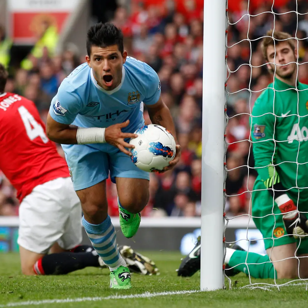 2011-10-23T140758Z-01-DST112-RTRMDNP-3-SOCCER-ENGLAND-JPG5749006453144222721