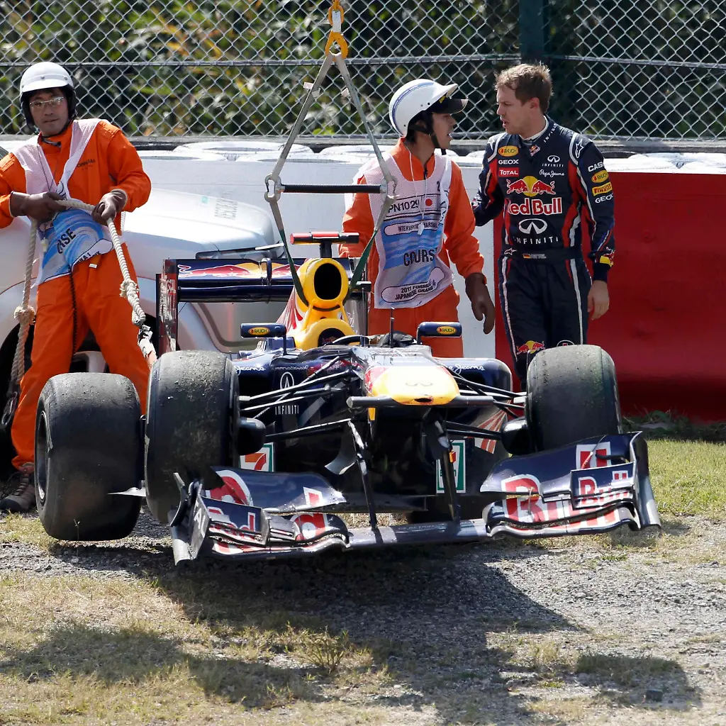 2011-10-07T025929Z-01-SUZ21-RTRMDNP-3-MOTOR-RACING-PRIX-JPG5873285166559019604