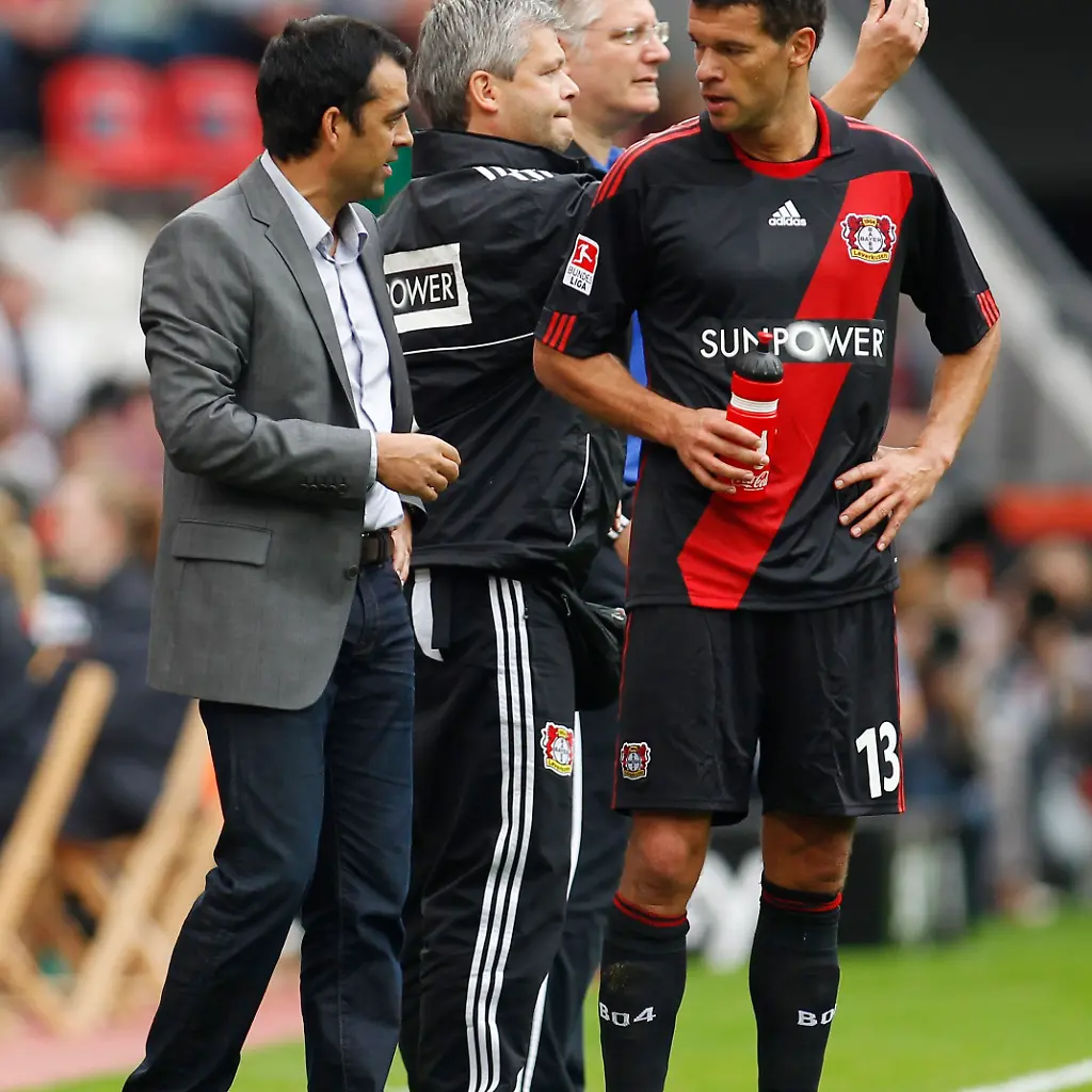 2011-09-17T141805Z-01-INA06-RTRMDNP-3-SOCCER-GERMANY-JPG5393834090664471088