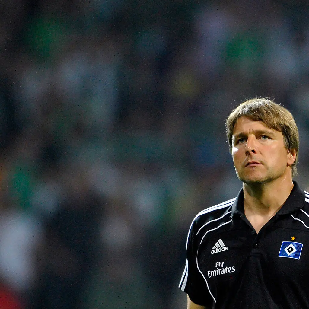 2011-09-10T224349Z-01-MMM108-RTRMDNP-3-SOCCER-GERMANY-JPG2151975969982109443