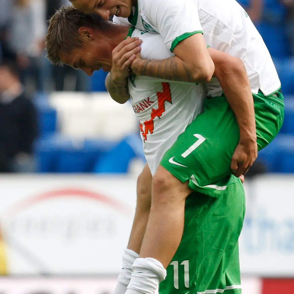 2011-08-27T154158Z-01-ROR10-RTRMDNP-3-SOCCER-GERMANY-JPG8658740831431703999