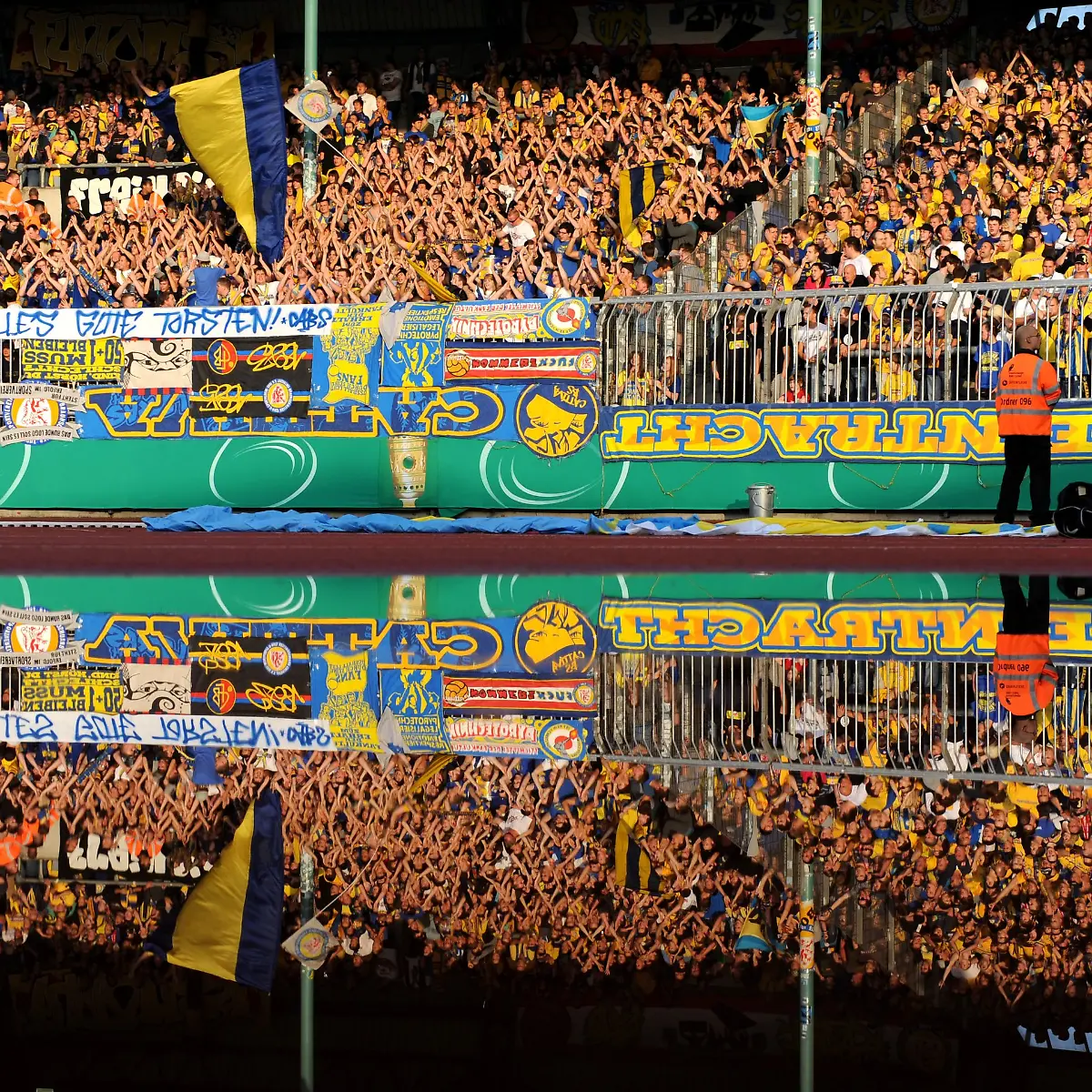 2zd83404-jpg3698125932796547442