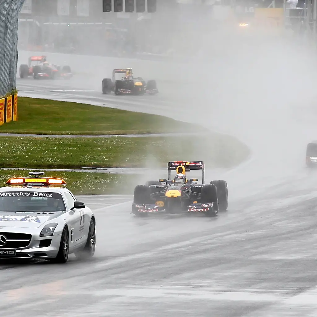 2011-06-12T184436Z-01-MON208-RTRMDNP-3-MOTOR-RACING-PRIX-JPG1236852407240763570