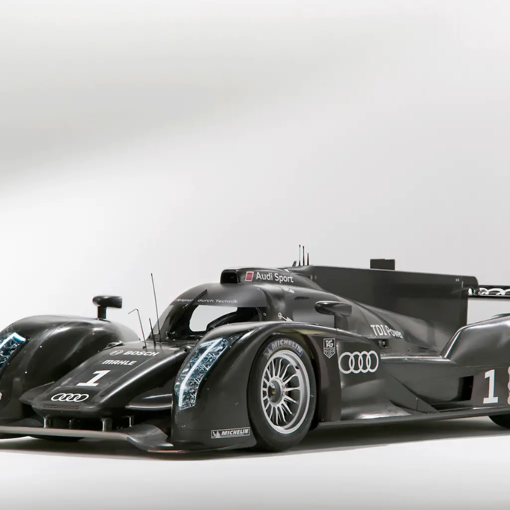 Audi-R18-Le-Mans-prototype-1