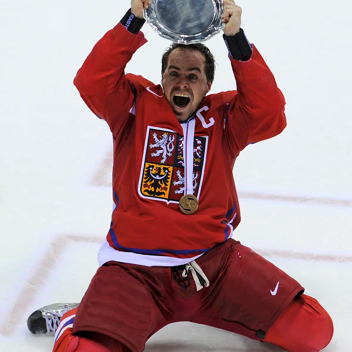 2011-05-15T175343Z-01-RSS53-RTRMDNP-3-ICE-HOCKEY-WORLD-JPG6902997802417685403