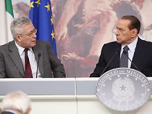 Die Lage ist ernst: Finanzminister Giulio Tremonti und Silvio Berlusconi (rechts).