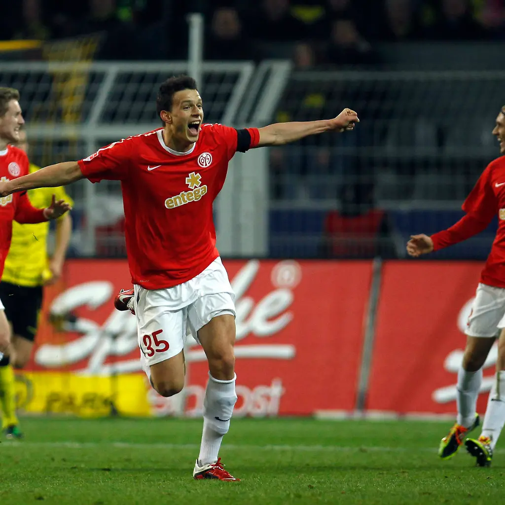 2011-03-19T193710Z-01-INA19-RTRMDNP-3-SOCCER-GERMANY-JPG2518441519656806808