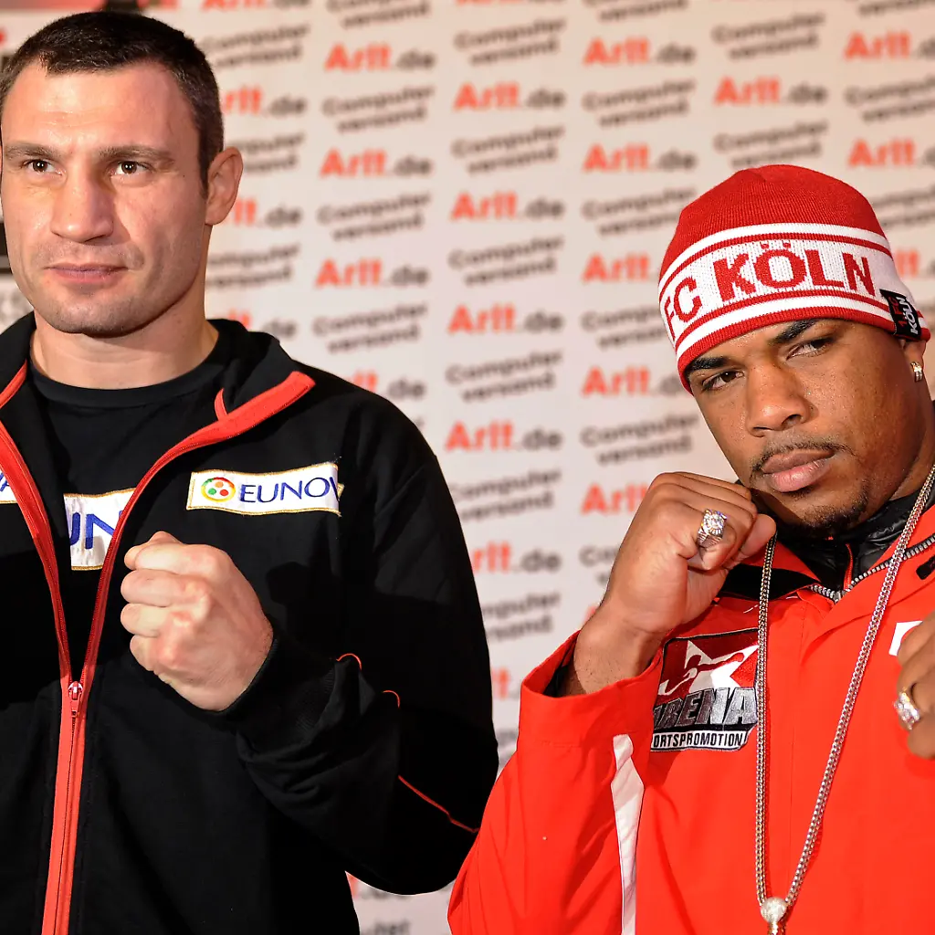 Germany-Boxing-Klitschko-Solis-MME111-jpg2510833279183706282