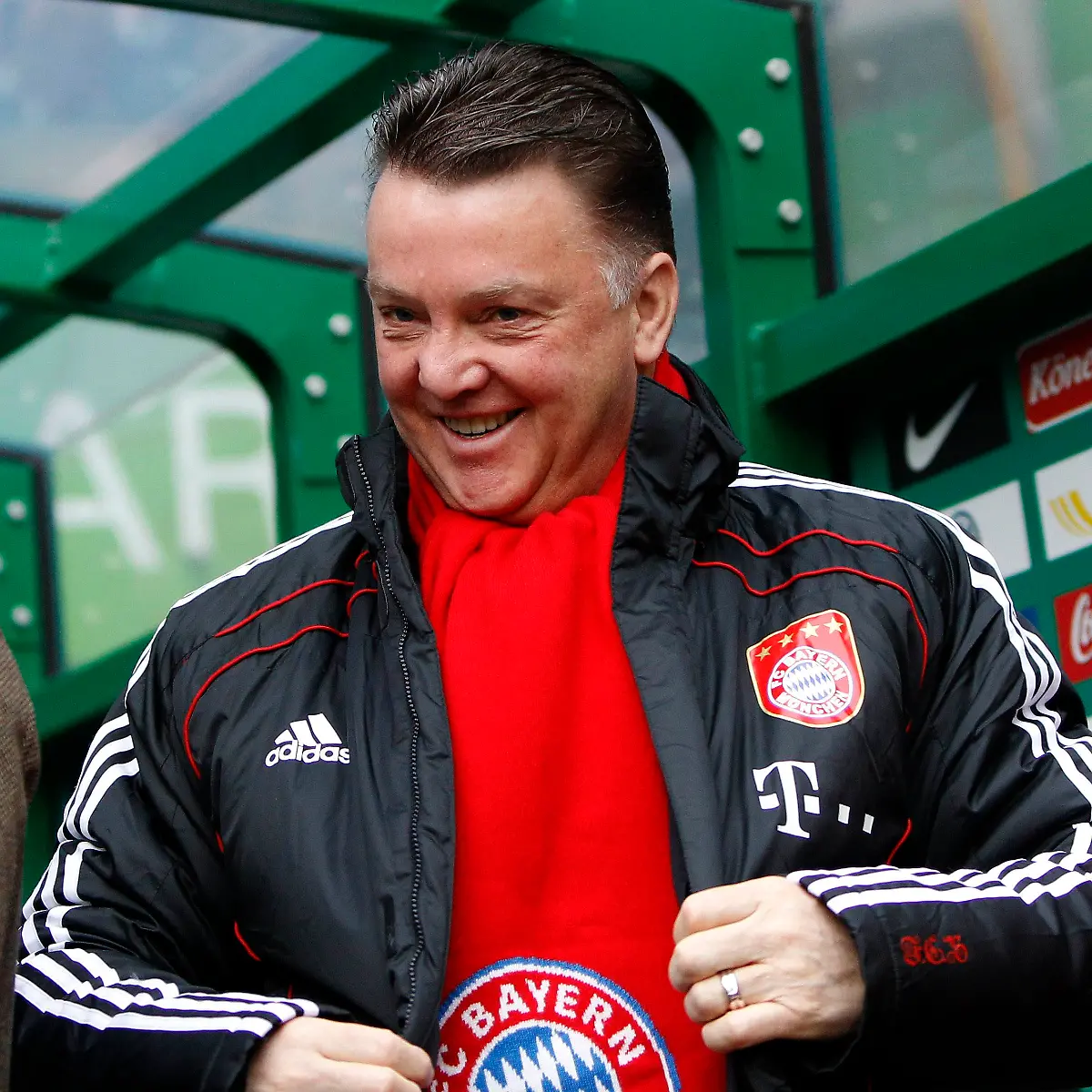 2011-01-29T144022Z-01-CHA101-RTRMDNP-3-SOCCER-GERMANY-JPG6770928186689505639