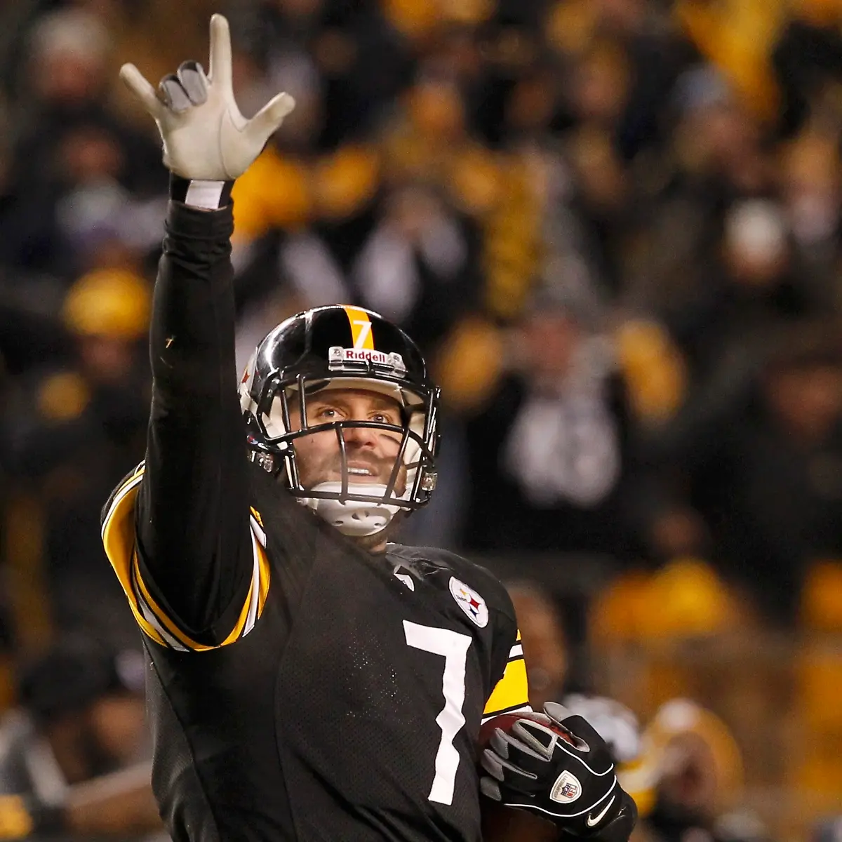 2011-01-24T030426Z-01-PIT316-RTRMDNP-3-NFL-JPG3409242385207041100