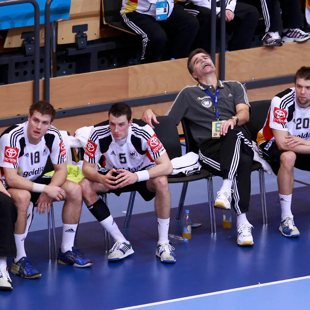 2011-01-17T192614Z-01-HND123-RTRMDNP-3-HANDBALL-JPG2189515197345815476