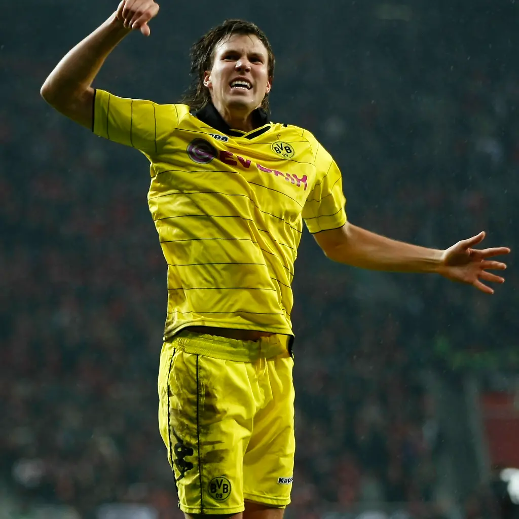 2011-01-14T205822Z-01-INA12-RTRMDNP-3-SOCCER-GERMANY-JPG5411950495352556067