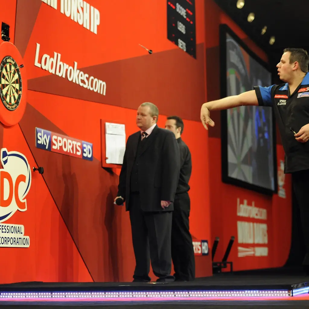 Britain-World-Darts-LON853-jpg5282216331207239138