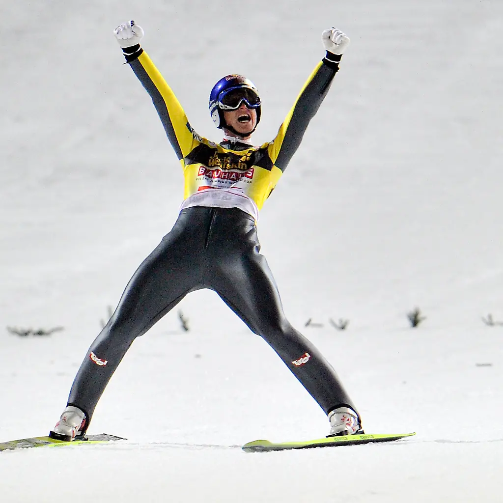 Germany-Ski-Jumping-Four-Hills-XKJ124-jpg6759662031422515935