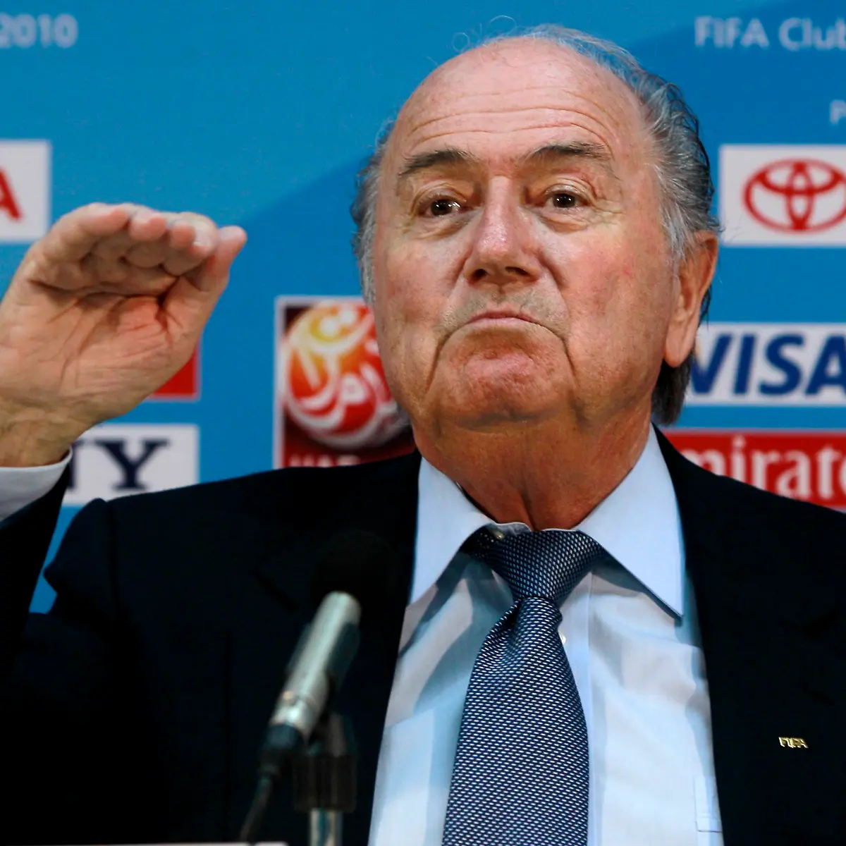 2010-12-17T093257Z-01-ABD08-RTRMDNP-3-SOCCER-WORLD-BLATTER-JPG7998000603707857823