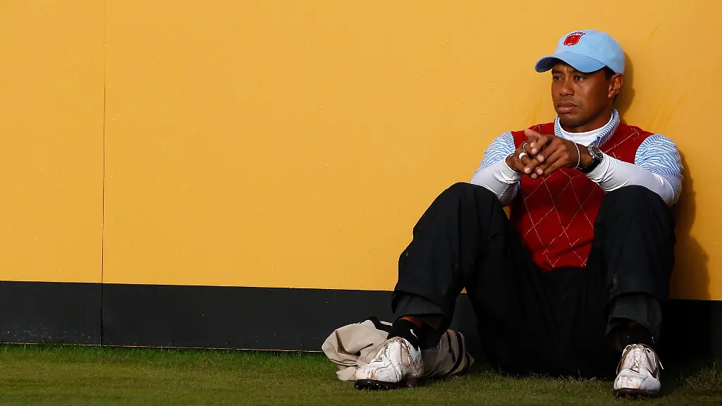 2010-10-03T171941Z-01-LON761-RTRMDNP-3-GOLF-RYDER-JPG492746788087970487