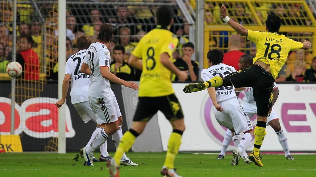 2010-10-03T170557Z-01-WR06-RTRMDNP-3-SOCCER-GERMANY-JPG7569973500866950374