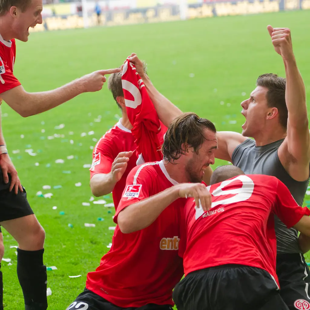 Germany-Soccer-Bundesliga-LES116-jpg426051032402838982