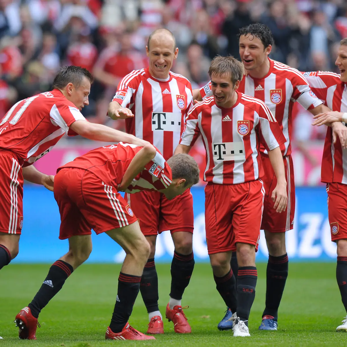 Germany-Soccer-Bundesliga-CMN111-jpg7463695574431596487