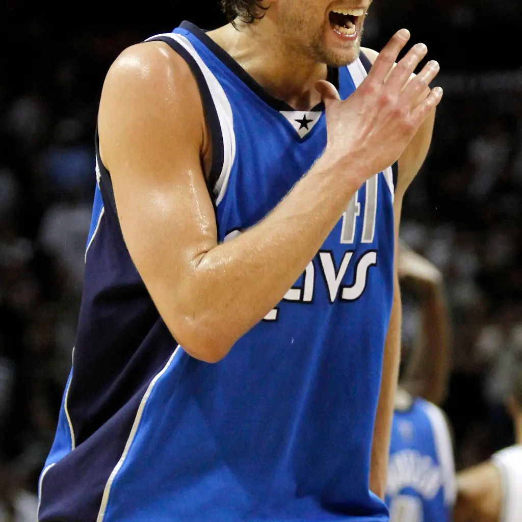 2010-04-26T022731Z-01-SAA08D-RTRMDNP-3-NBA-JPG1195156732910593613