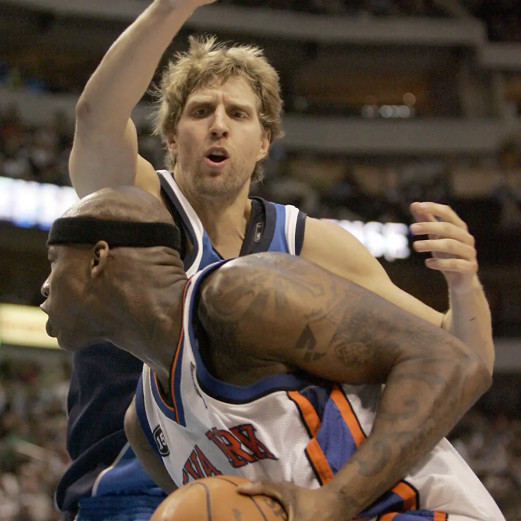 Knicks-Mavericks-Basketball-TXMF102-jpg2412085236605529678