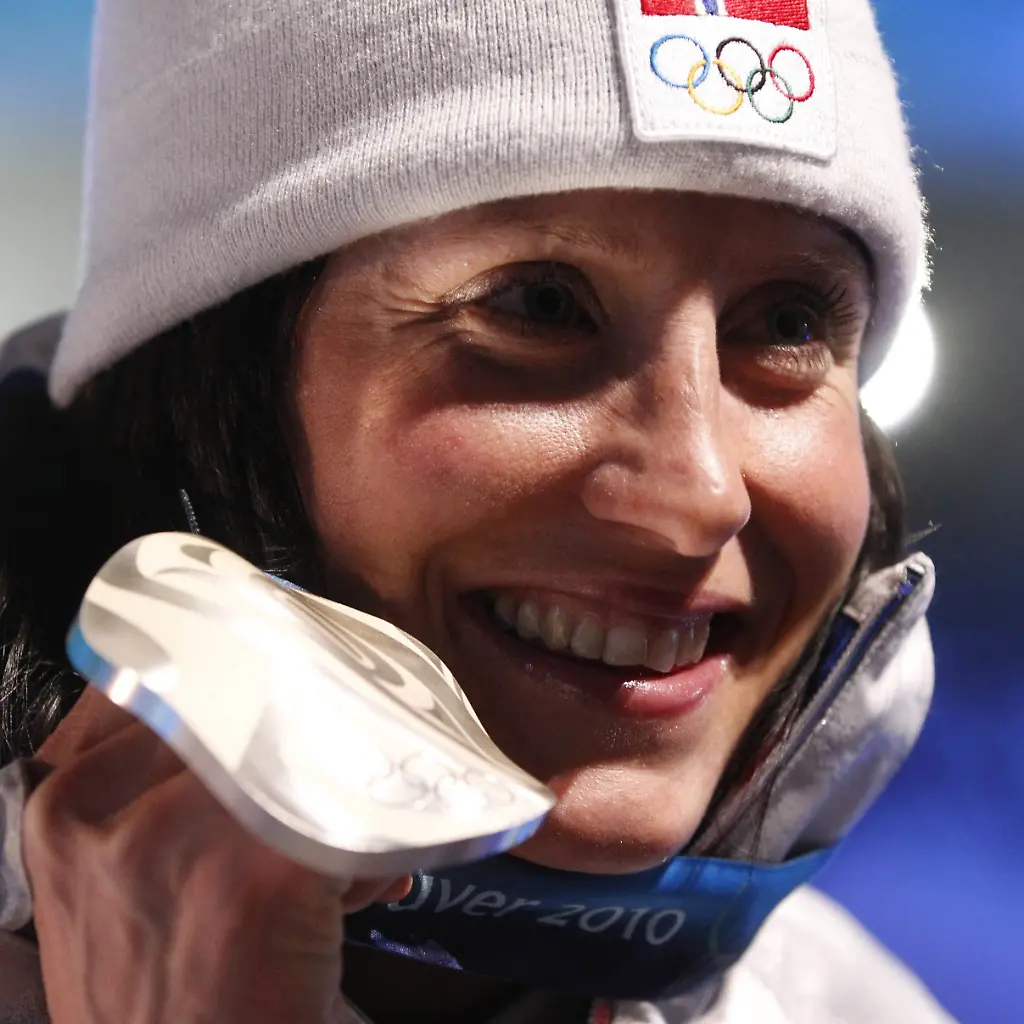 OLYHB143-OLYMPICS-0228-11-JPG332291090086795759