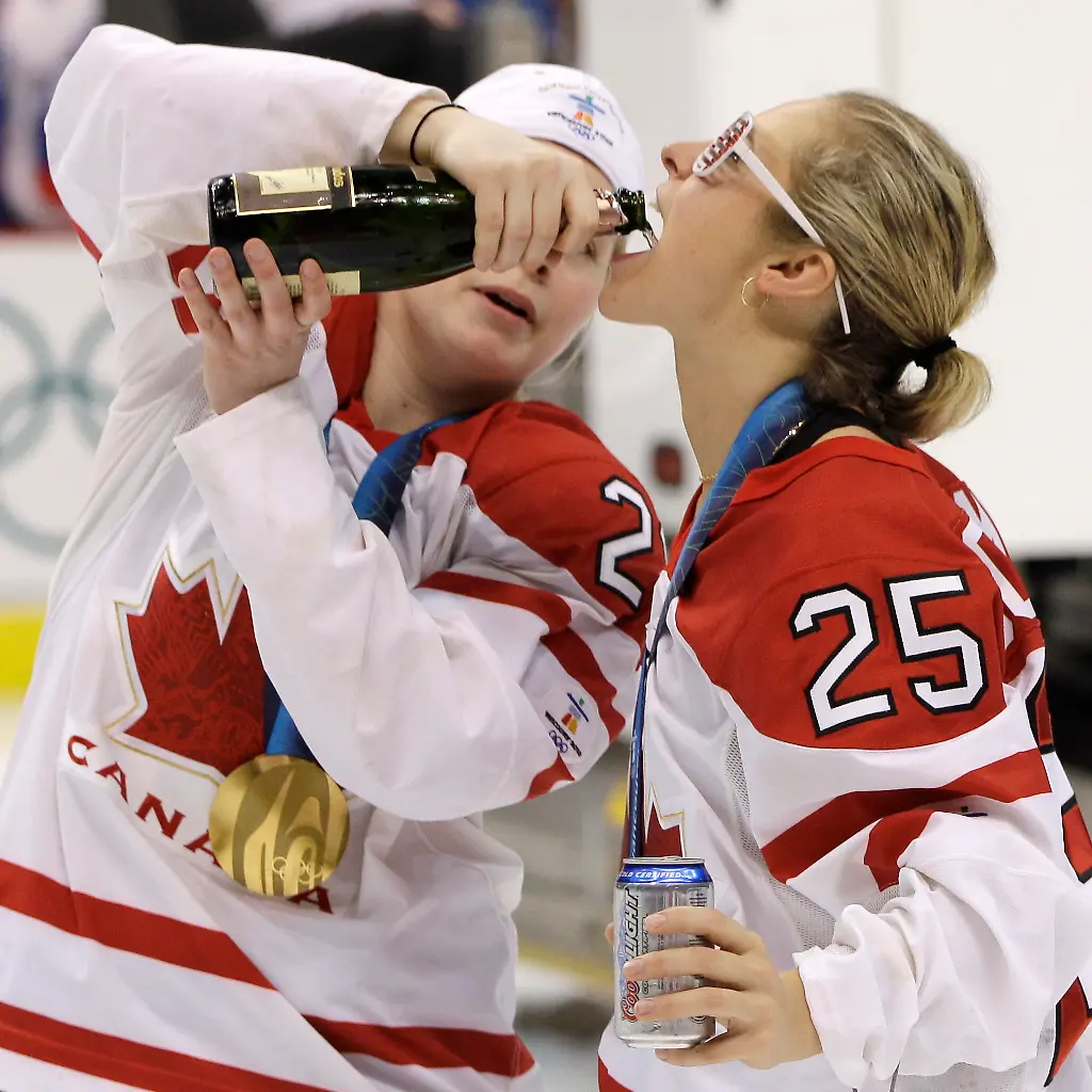APTOPIX-Vancouver-Olympics-Ice-Hockey-OLYWH230-jpg2150720274781548155