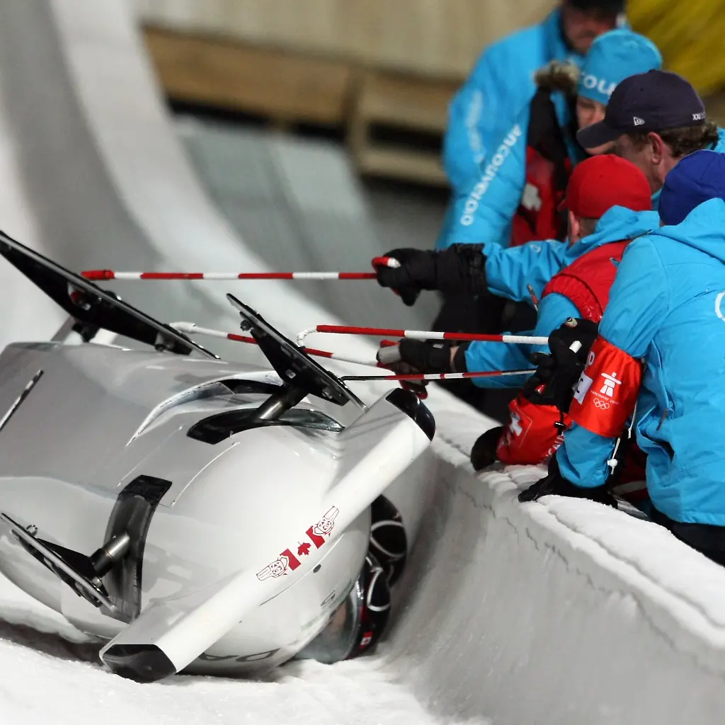 Vancouver-Olympics-Bobsled-OLYBO168-jpg770840449638603172