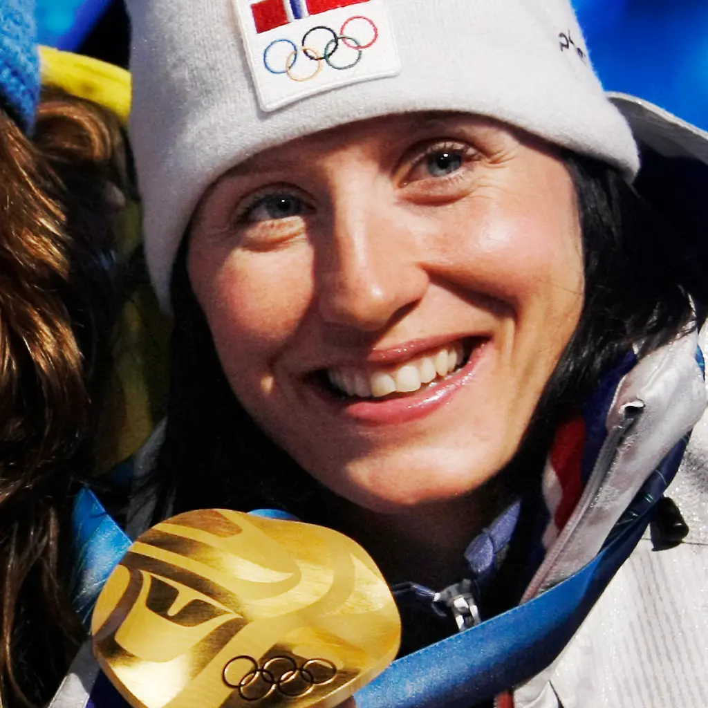 Vancouver-Olympics-Medals-OLYBI29-jpg5648072648125453468