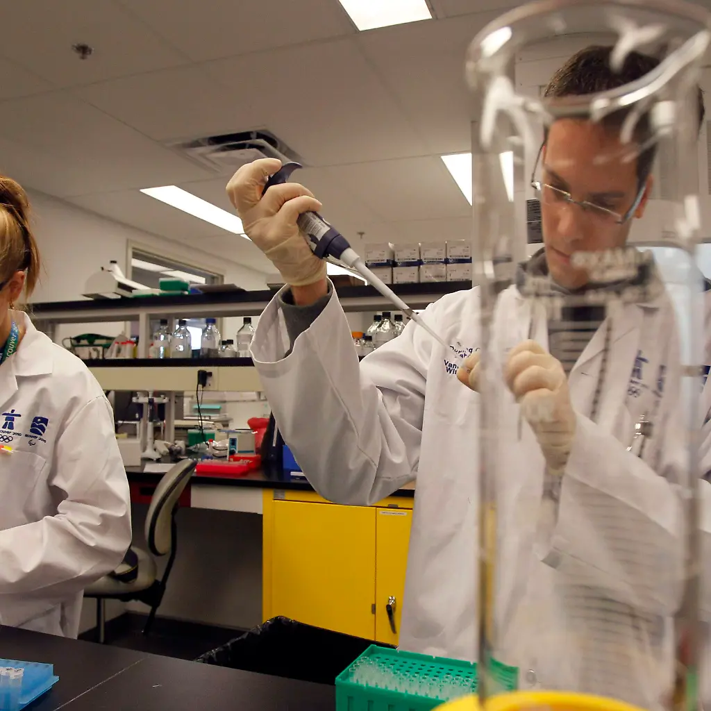 Vancouver-Olympics-Doping-Lab-OLYJH103-jpg7763390265812347574