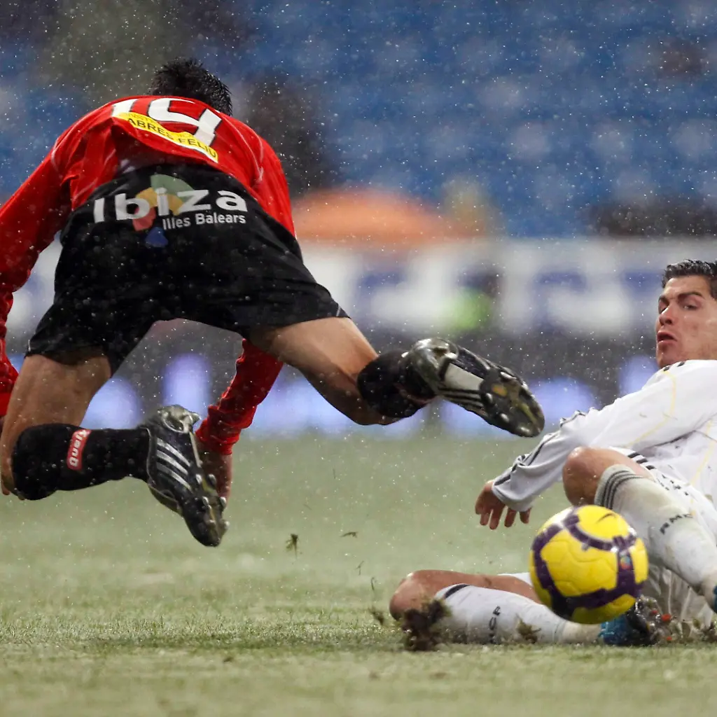 JMG41-SOCCER-SPAIN-0110-11-JPG6944671192276350210