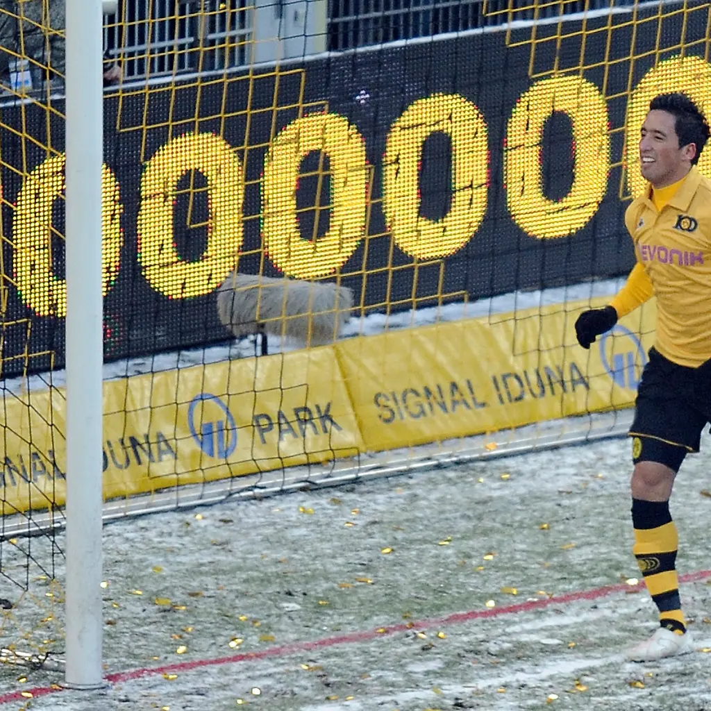 Germany-Soccer-Bundesliga-MME106-jpg4559441591393655217