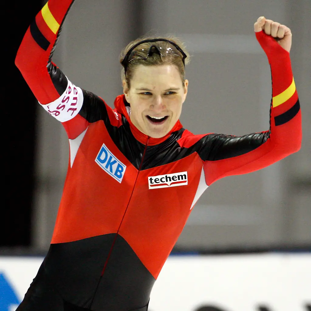APTOPIX-World-Record-Womens-World-Cup-Speedskating-UTCB101-jpg5072278849238054620