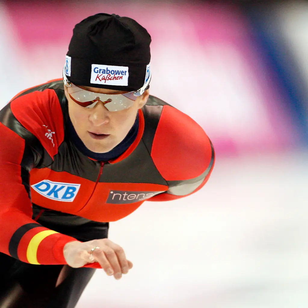 World-Cup-Speedskating-UTCB106-jpg5207929303294640840