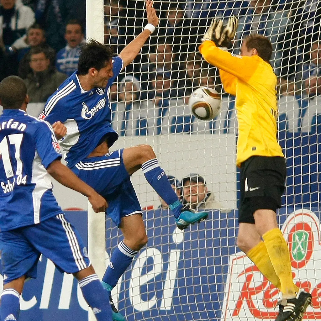 INA10r-SOCCER-GERMANY-1206-11-JPG2142248882125507071