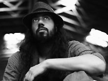 Der Rapper engagiert sich neben der Musik auch sozial.