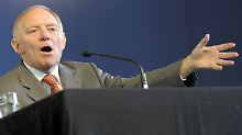Schäuble will keine Panik verbreiten, aber auch nichts unter den Tisch kehren.