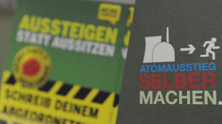 Informationsmaterial zum Thema Atomkraft in der Bundesgeschäftsstelle von Bündnis 90/Die Grünen in Berlin. 