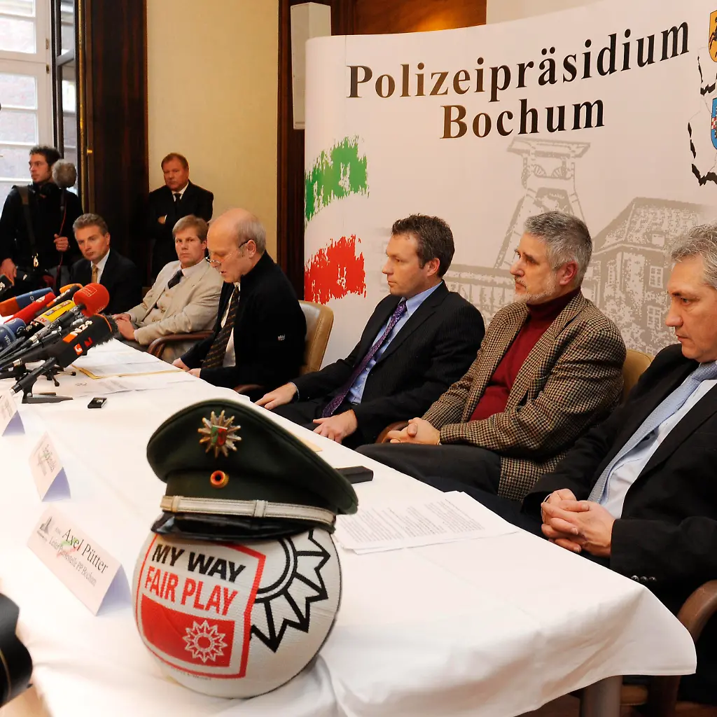 Deu-Fussball-Wetten-Ermittlungen-MME108-jpg469802473065213388