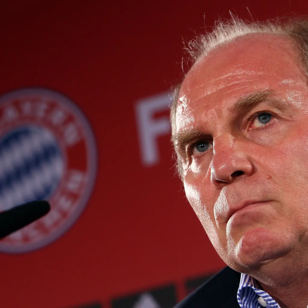DEU-Fussball-BL-Bayern-Lahm-Toni-Hoeness-MFRA116-jpg9111652061877027482